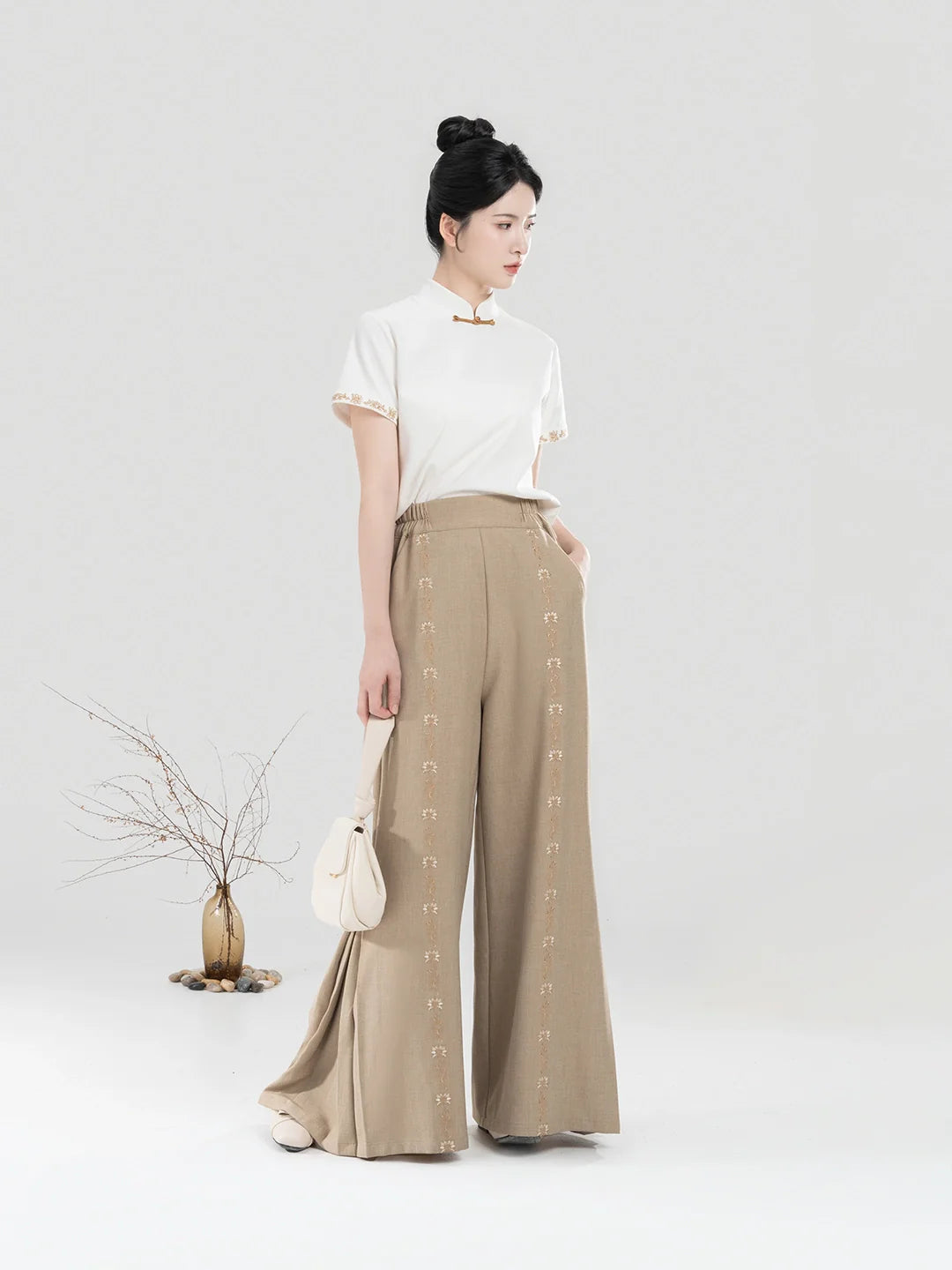 New Chinese Style Women Short Sleeve Top and Wide Leg Pants Modern Hanfu Set - Pinewood 松香木 (Preorder)