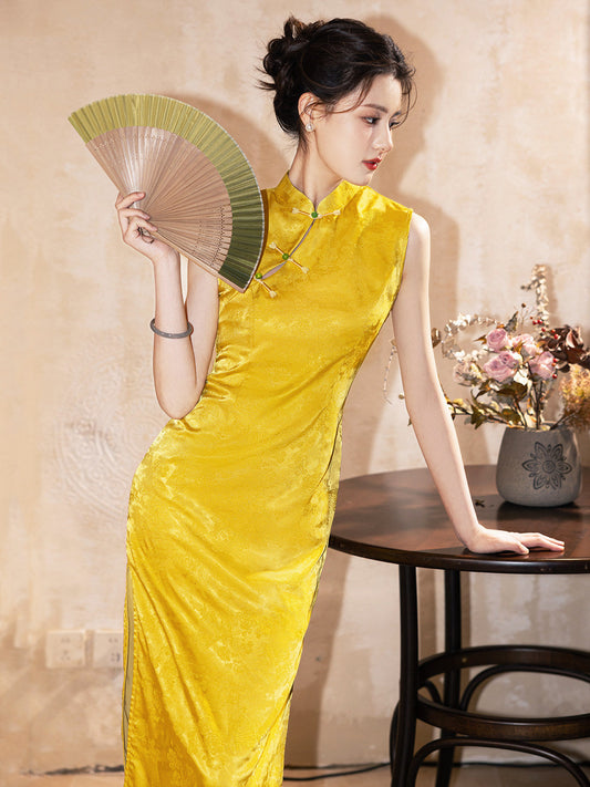 Empress sleeveless floral long cheongsam qipao — detail view