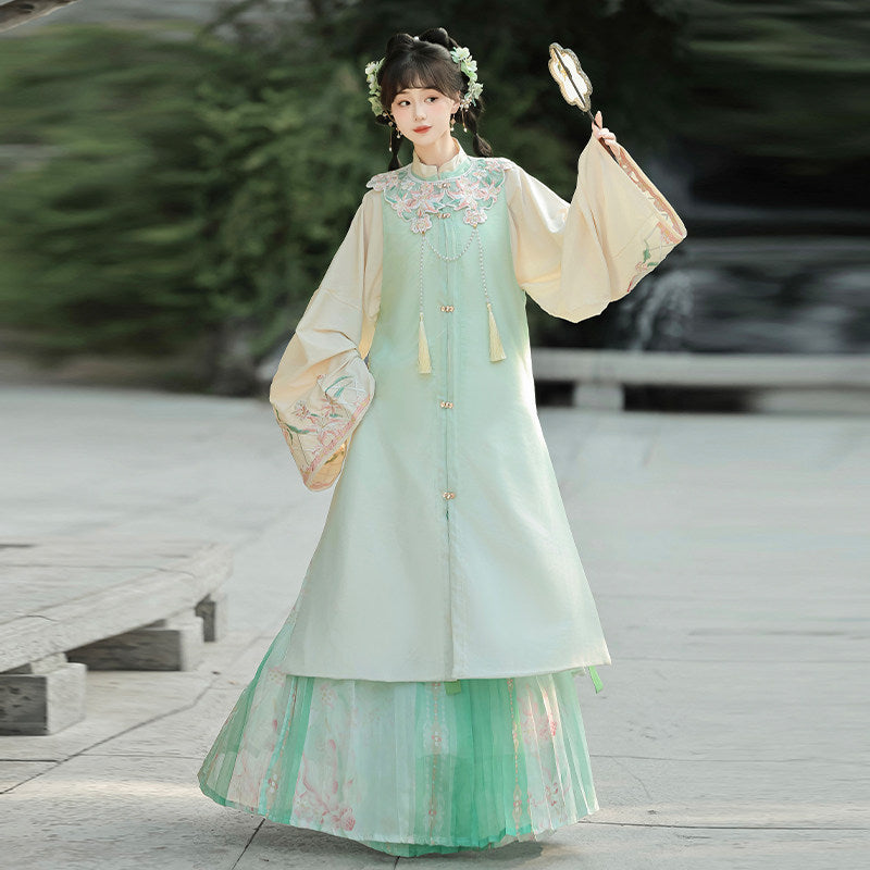 Ming Dynasty Bijia Vest & Printed Pleated Skirt | Moon and Evening Flowers 月夕花晨
