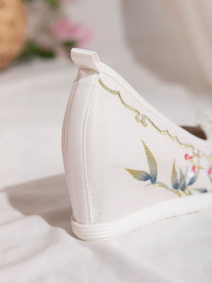 Eva - Embroidered Chinese Hanfu Shoes