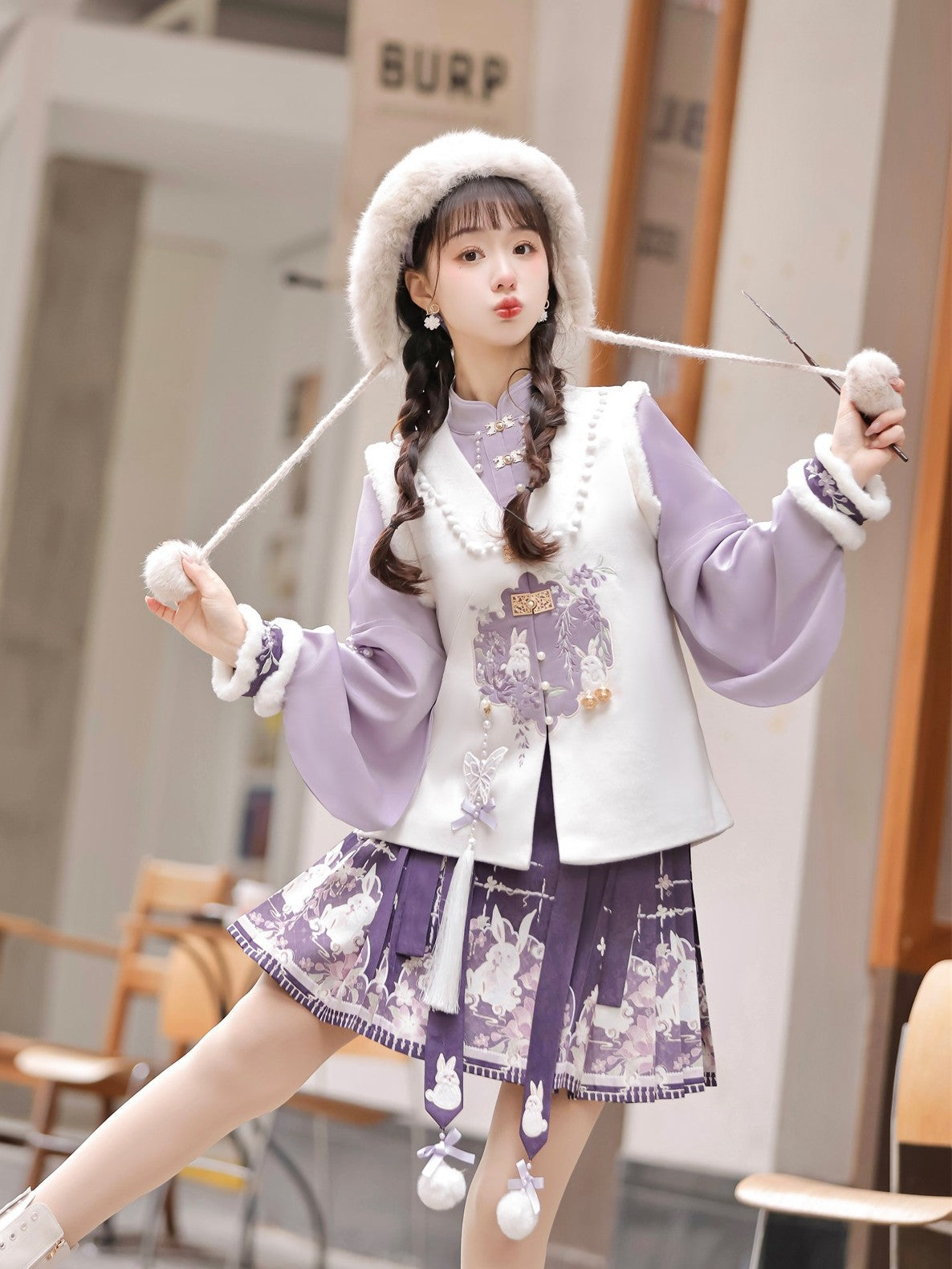 Ming Dynasty Modern Hanfu Pipa Sleeve Top and Short Mamianqun for Autumn and Winter - Velvet Rabbit 绒兔兔