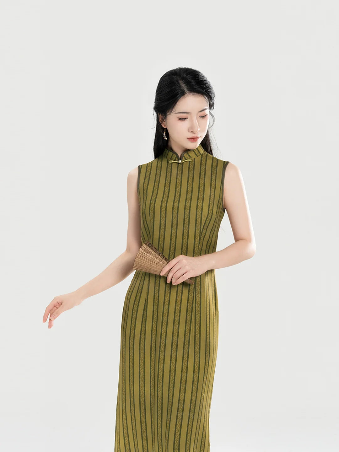 New Chinese Style Sleeveless Qipao Cloud-Motif Dress with Merino Wool Knit Shawl - Jade Willow 玉柳 (Preorder)