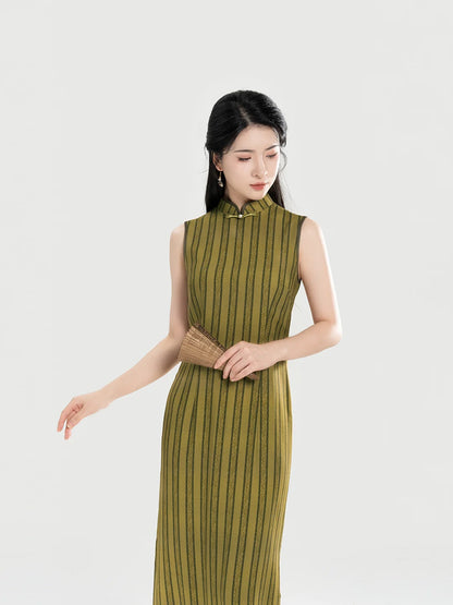New Chinese Style Sleeveless Qipao Cloud-Motif Dress with Merino Wool Knit Shawl - Jade Willow 玉柳 (Preorder)