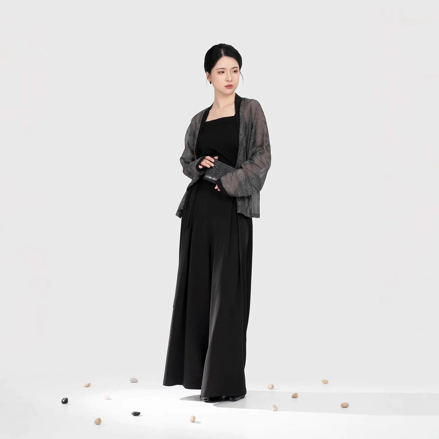 New Chinese Style Women's V Neck Top - Yinyue 吟月 (Preorder)