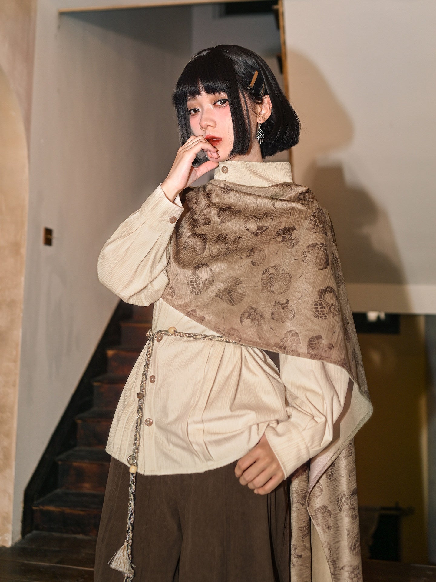 New Chinese Style Retro Long Sleeve Top with Detachable Cape - Reincarnation 轮回