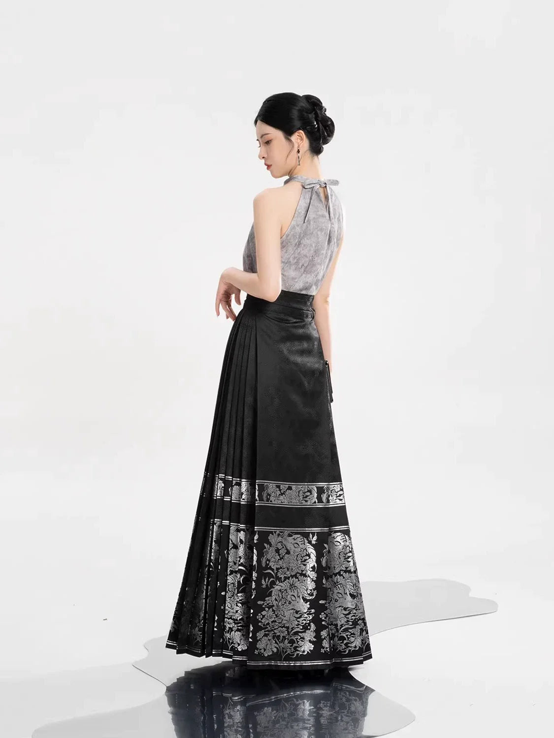 Ming Dynasty Modern Hanfu Halter Neck Top - Fengfu 风妩