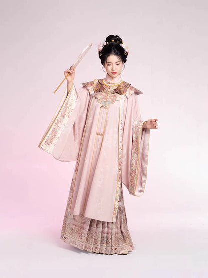 Ming Dynasty Traditional Hanfu Set & Mamian Skirt | Golden Peony Feathers 金丝粉羽