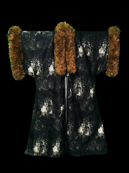 Ming Dynasty Unisex Winter Hanfu Coat | Sprinkle Gold 黑洒金