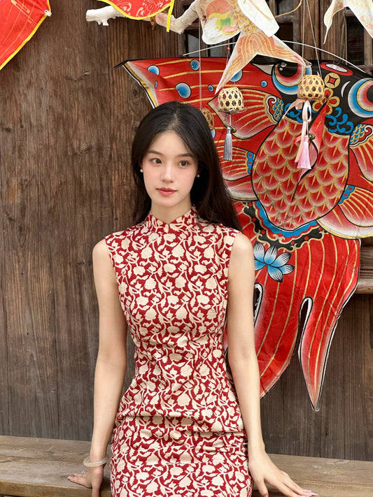 Autumn Lyrics sleeveless retro patterned long cheongsam qipao — detail view
