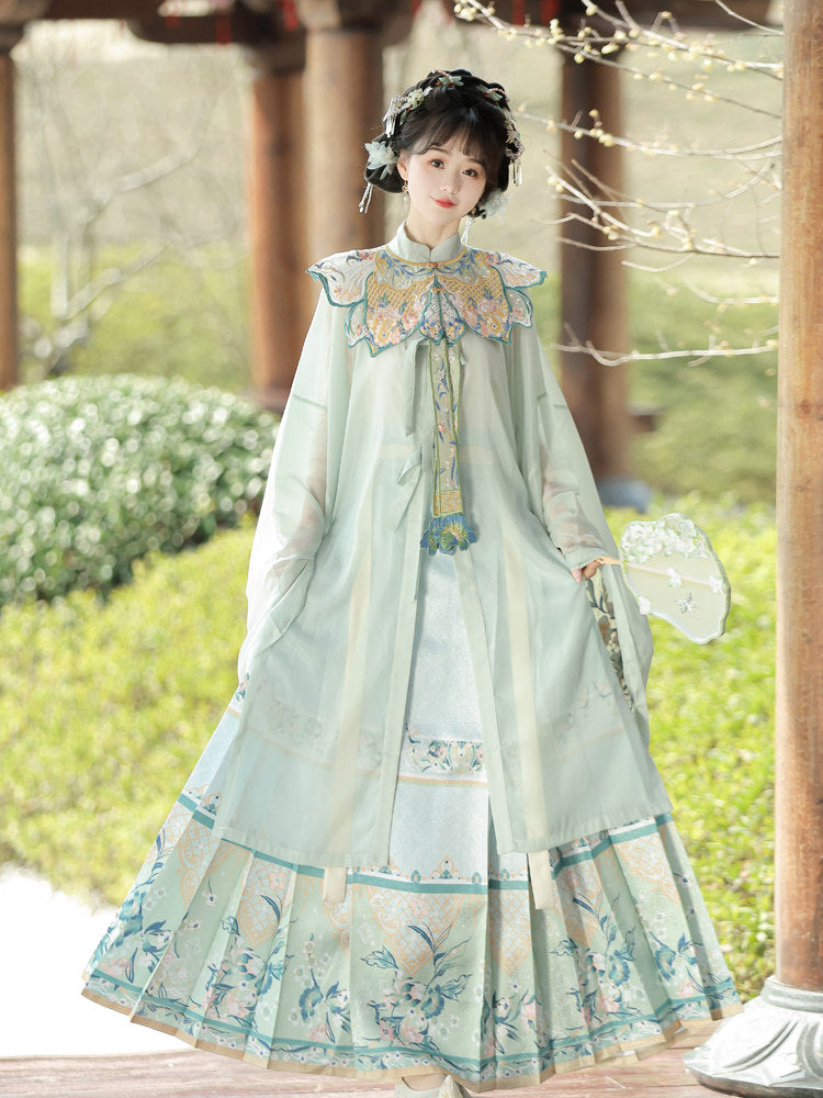 Ming Dynasty Summer Hanfu Set with Robe & Mamian Skirt | Huayao 兰花瑶