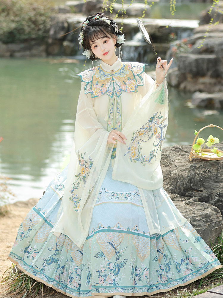 Ming Dynasty Summer Hanfu Set with Robe & Mamian Skirt | Huayao 兰花瑶