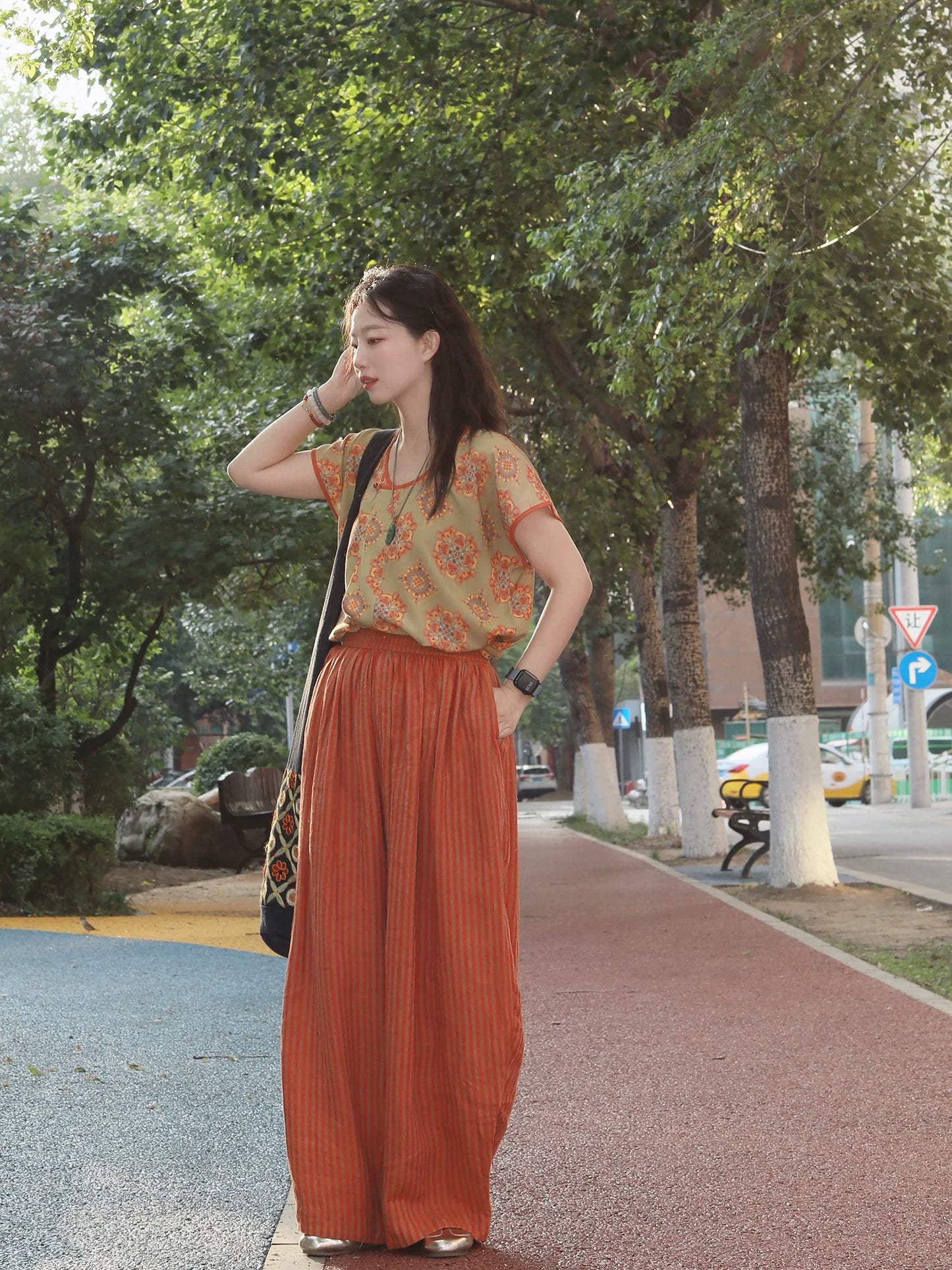 Peach Blossom 桃之夭夭 - Tang-Style Hanfu Half-Sleeve Top with Linen Pants (Preorder)