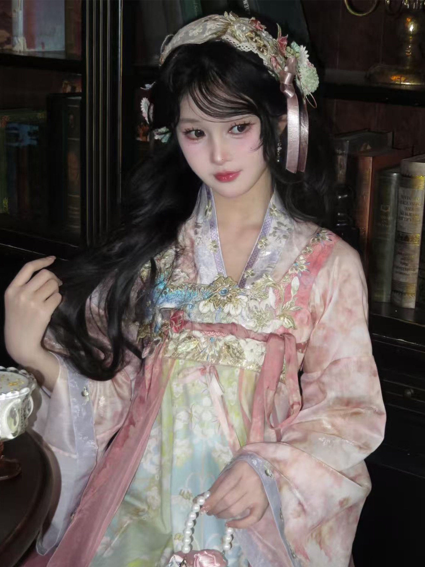 Ying Hua Li | Tang Dynasty Qixiong Ruqun Hanfu Dress with Gradient Embroidery