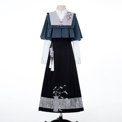 Ming Dynasty Modern Hanfu Shawl and Mamianqun - Night Reads 夜与书香