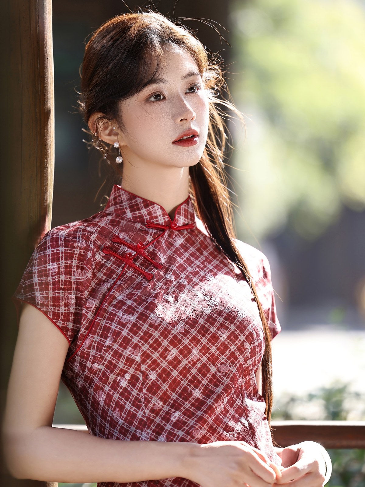 Short Sleeve Argyle Patterned Midi Cheongsam | Burgundy