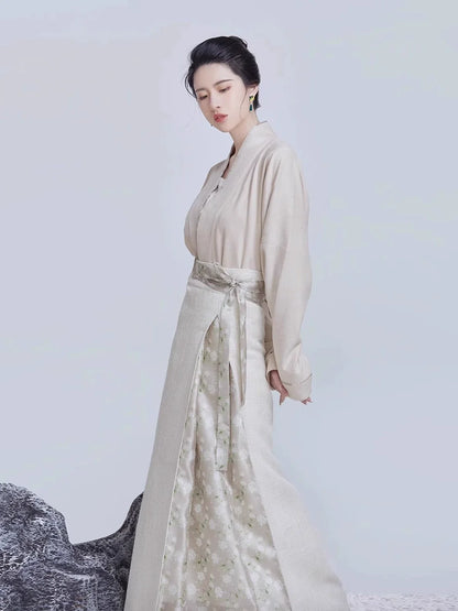 Song Dynasty Modern Hanfu Set with Changgan Temple Beizi and Three Pleat Skirt - Hanjiang Snow 寒江雪 (Preorder)
