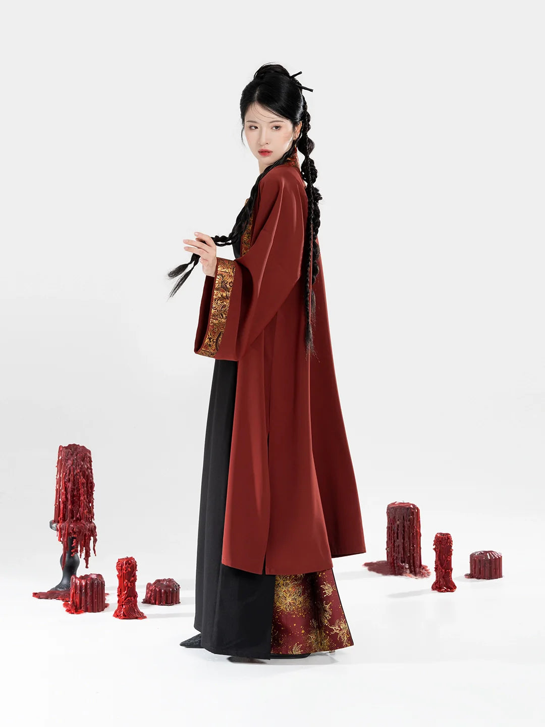 Song Dynasty Modern Hanfu Set with Beizi Jacket and Three Pleat Skirt - Holy Candle 圣烛 (Preorder)