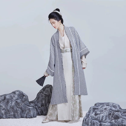 Song Dynasty Modern Hanfu Set with Changgan Temple Beizi and Three Pleat Skirt - Hanjiang Snow 寒江雪 (Preorder)