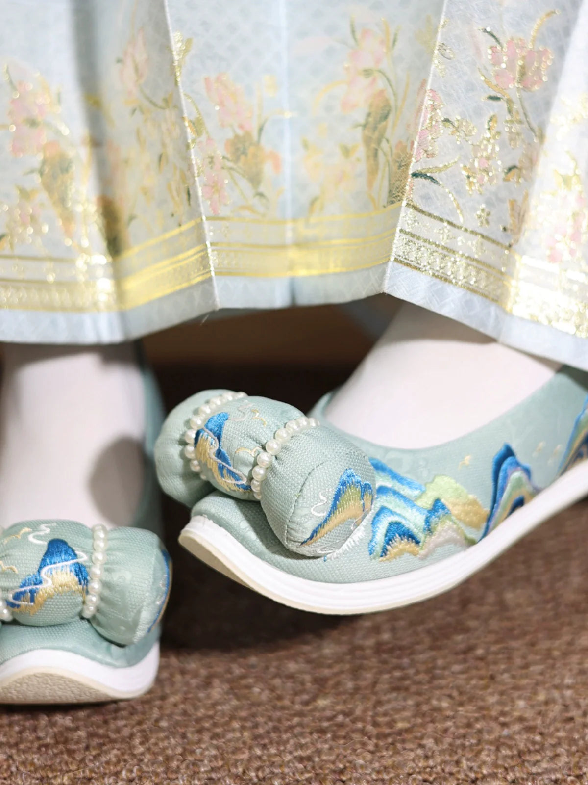 Riley - Embroidered Chinese Hanfu Bow Shoes