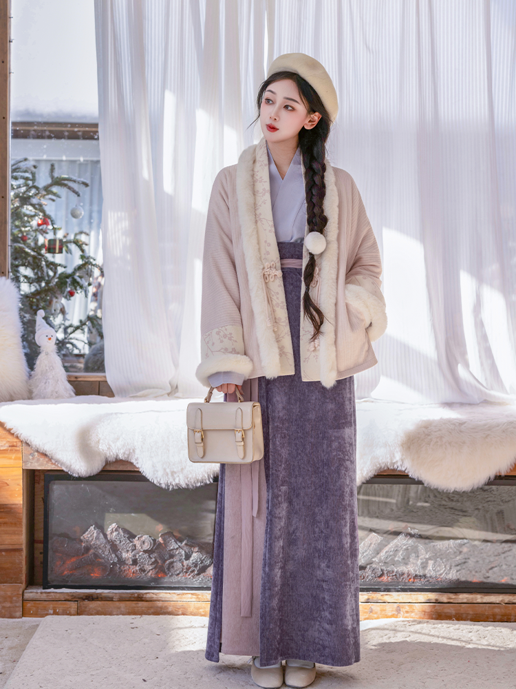 Song Dynasty Modern Hanfu Coat and Wrap Skirt for Autumn and Winter - Miaomiao 妙妙 (Preorder)