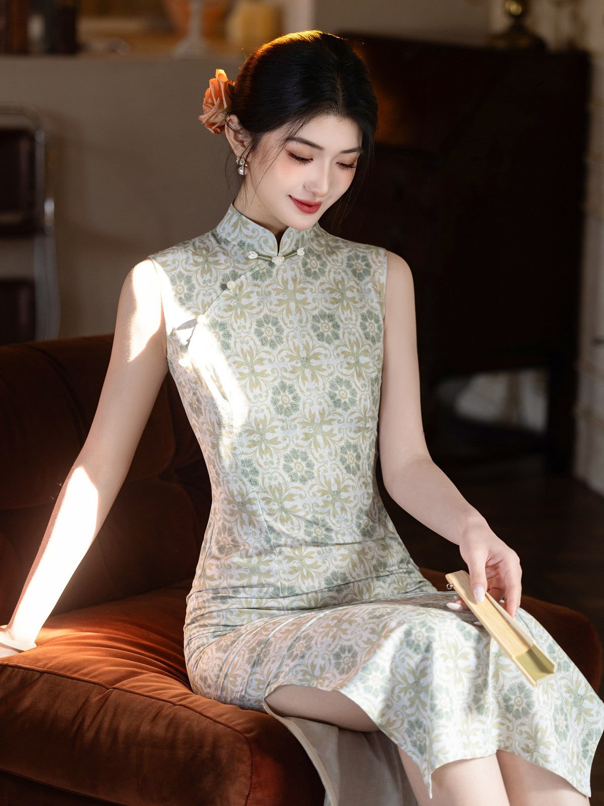 Sleeveless Floral Geometric Midi Cheongsam | Jingshu