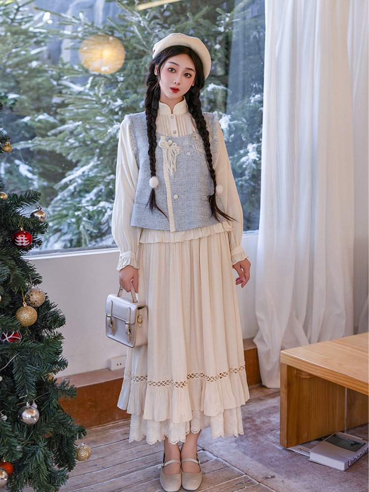 Ming Dynasty Modern Hanfu Vest and Layered Skirt - Sea Salt Magnolia 海盐玉兰