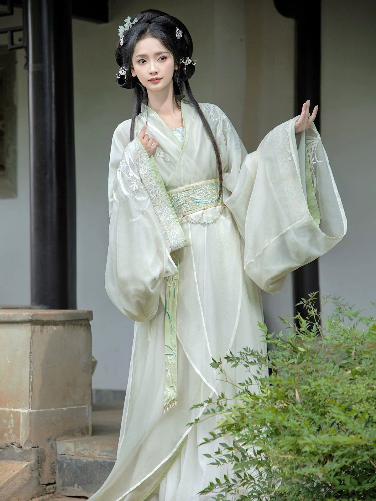 Clear Fog - Warring States and Han Dynasty Straight Hem Robe