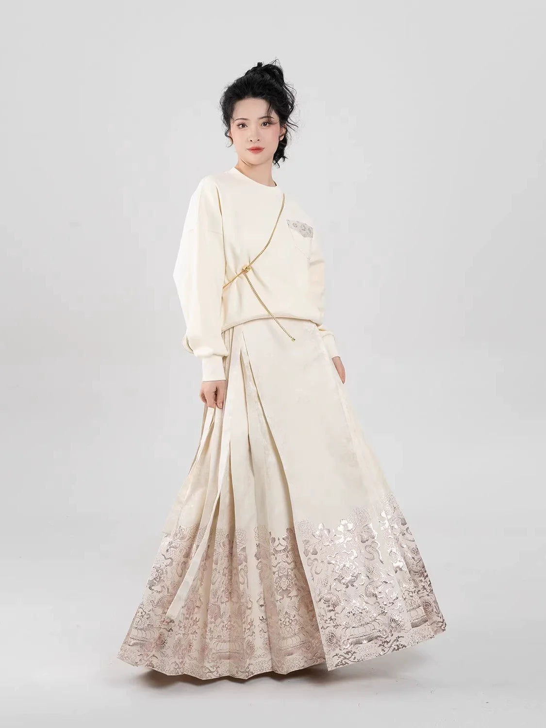 Ming Dynasty Modern Hanfu Mamianqun Outfit - Blooming Lotus 金莲宝相