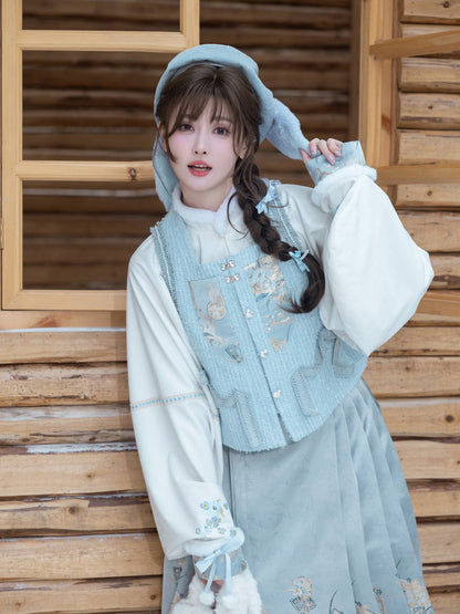Ming Dynasty Modern Hanfu Bijia and Mamianqun - Sea Salt Cream 海盐奶霜