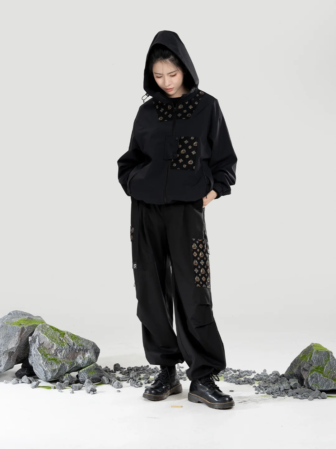 New Chinese Style Women Outdoor Hooded Jacket & Relaxed Straight-Leg Utility Pants - Guanchuanhai 观川海 (Preorder)