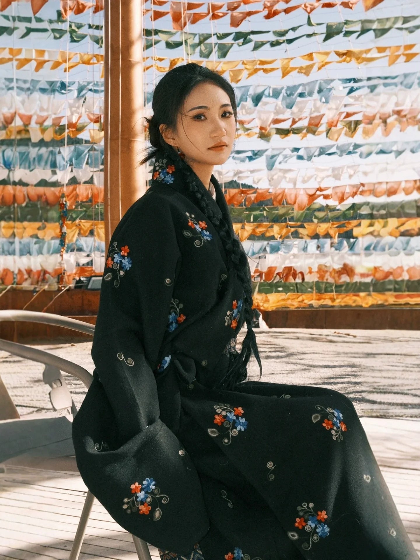Dancing Prayer - Women Ethnic Tibetan Robe Exquisite Flower Embroidery