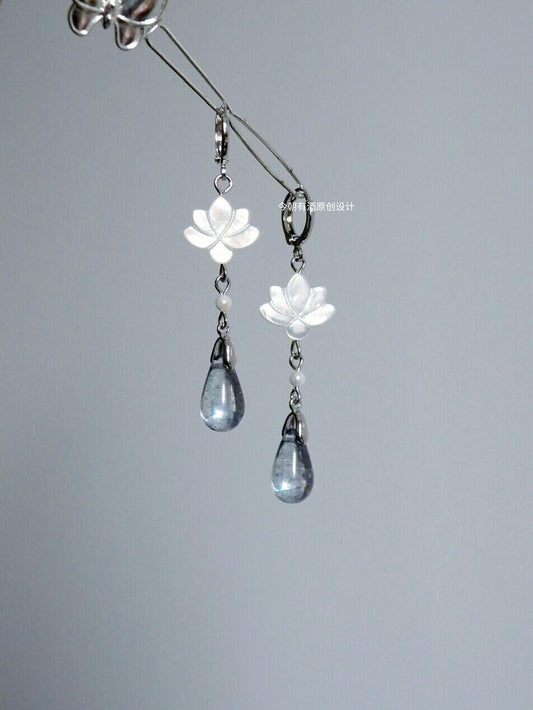 Clear Hibiscus Earrings | Hanfu Jewelry