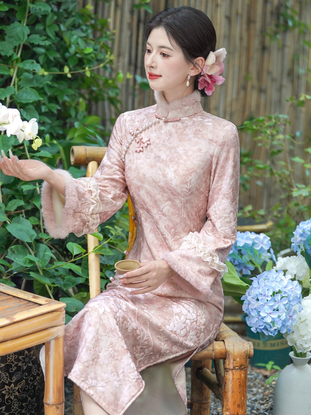 Long Sleeve Fur Trim Floral Qipao | Romance