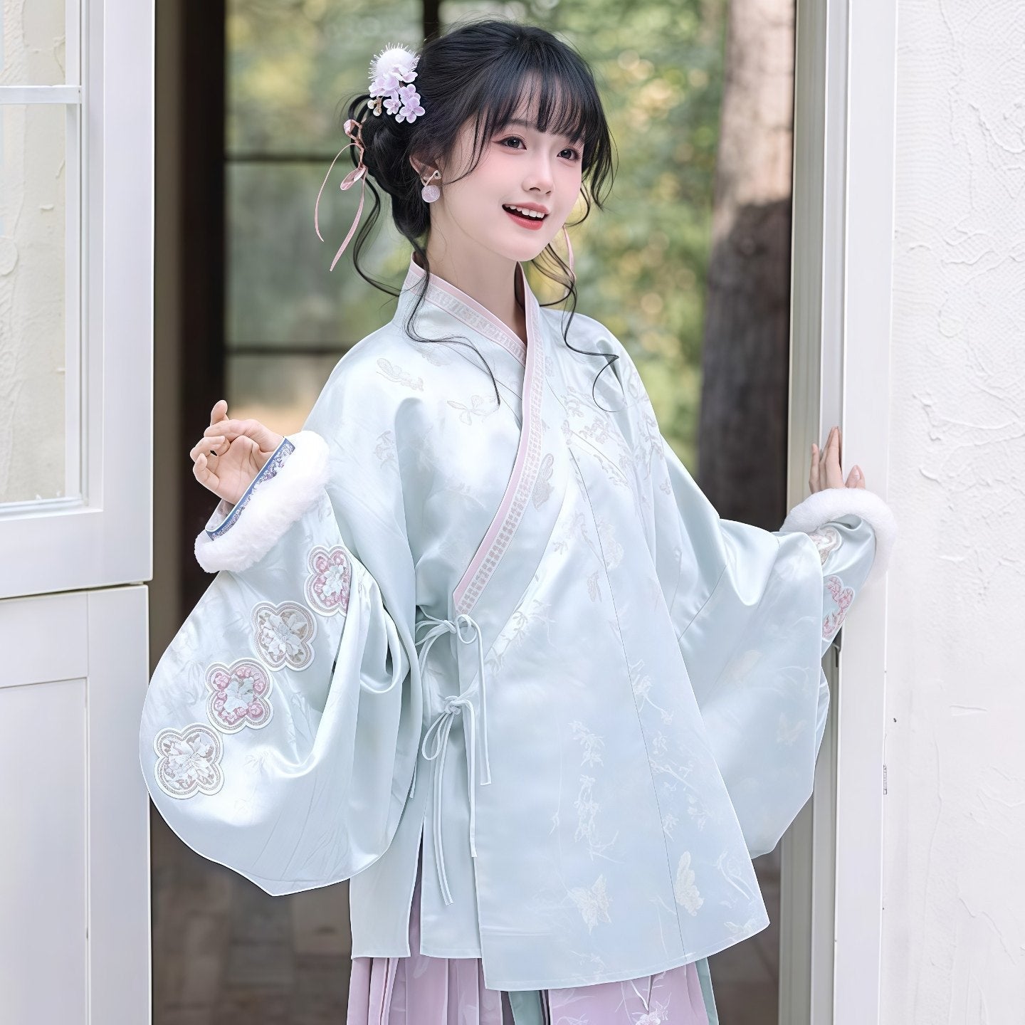 Ming Dynasty Bijia Pipa Sleeve Top & Mamian Skirt for Winter | Plum Blossom Date 赏梅有约