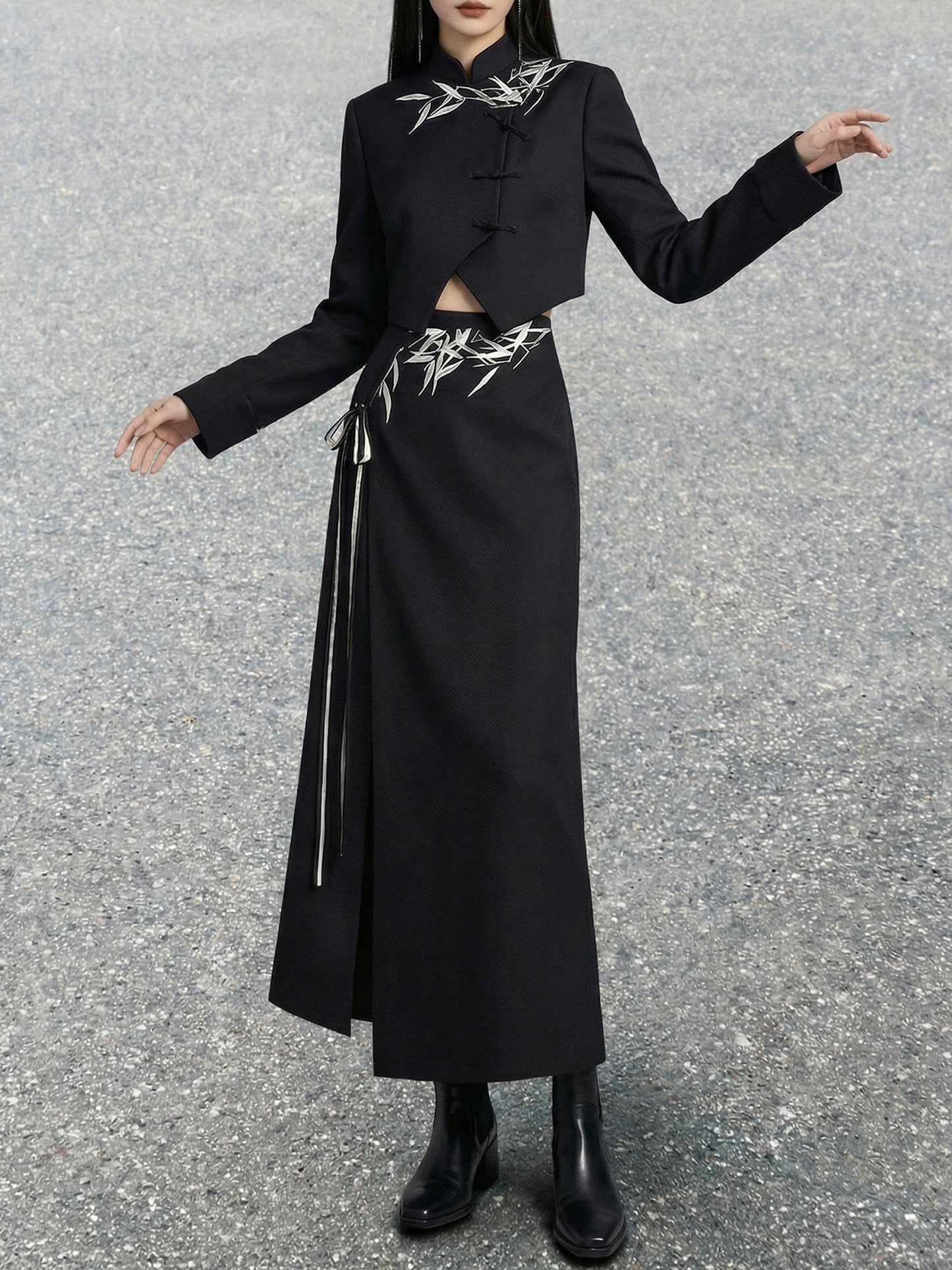 New Chinese Style Black Bamboo Leaf Print with Irregular Hem Crop Suit and Slit Skirt (Preorder)
