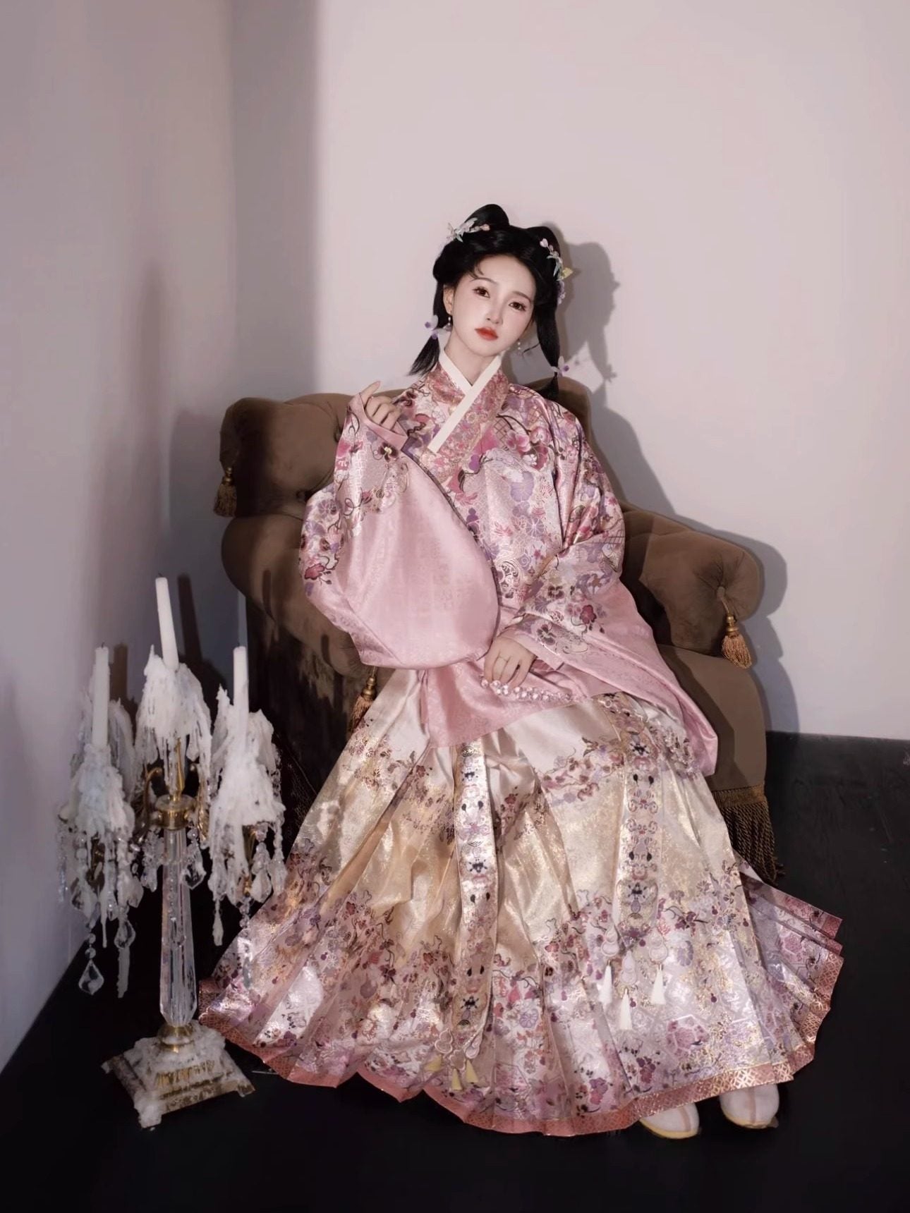 Ming Dynasty Chinese New Year Festival Hanfu | Blessings 福禄今安