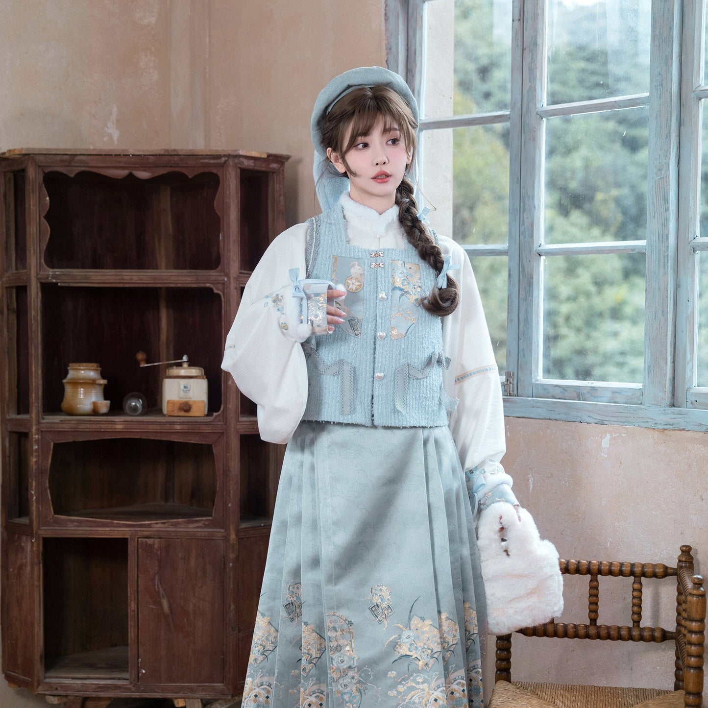 Ming Dynasty Modern Hanfu Bijia and Mamianqun - Sea Salt Cream 海盐奶霜
