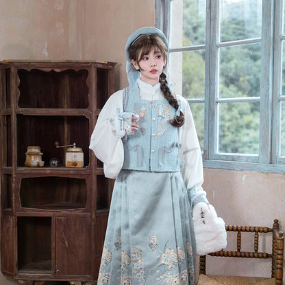 Ming Dynasty Modern Hanfu Bijia and Mamianqun - Sea Salt Cream 海盐奶霜