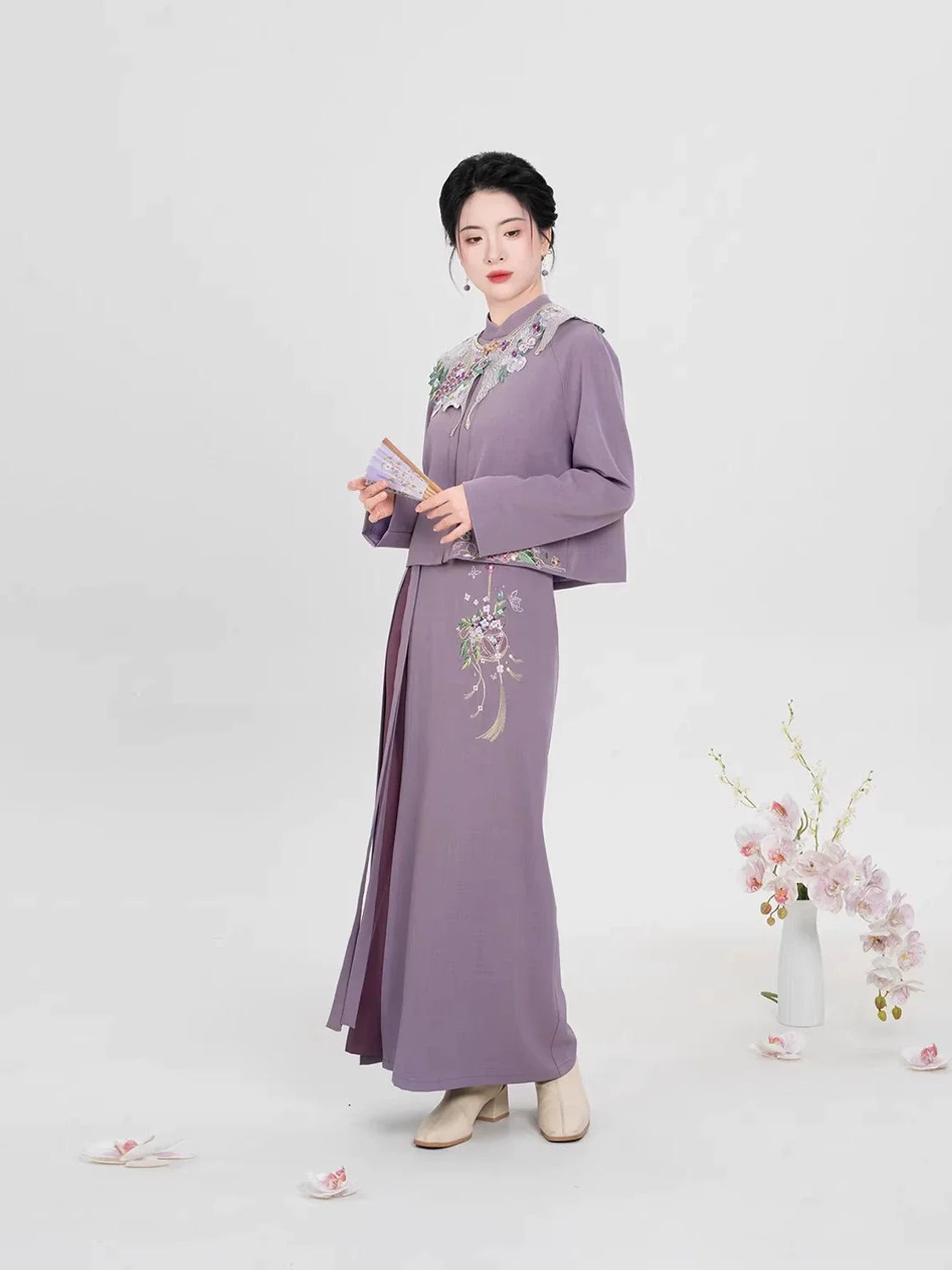 Ming Dynasty Modern Hanfu Long Sleeve Top with Spiral Skirt and Cloud Collar - Falling Wisteria 花落紫藤