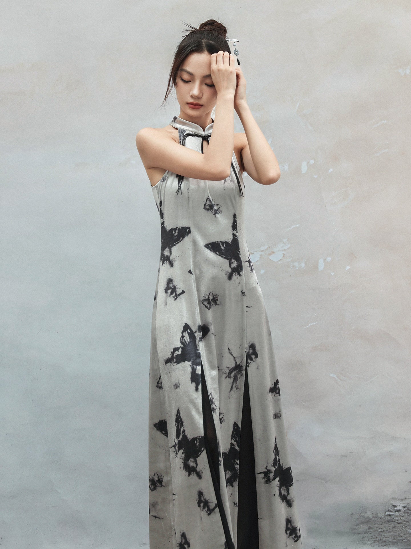 New Chinese Style Summer Retro Halter Neck Silver Butterfly Shadow Print Sleeveless Cheongsam Dress