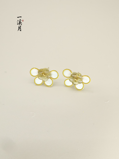 Velvet Flower Plum Blossom Heart Stud Earrings | Qipao Jewelry