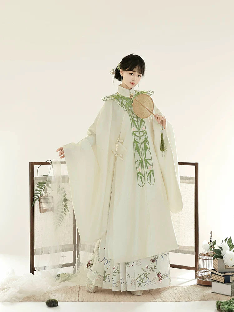 Ming Dynasty Pastel Mint Garden Print Robe & Mamianqun | Late Autumn 晚秋