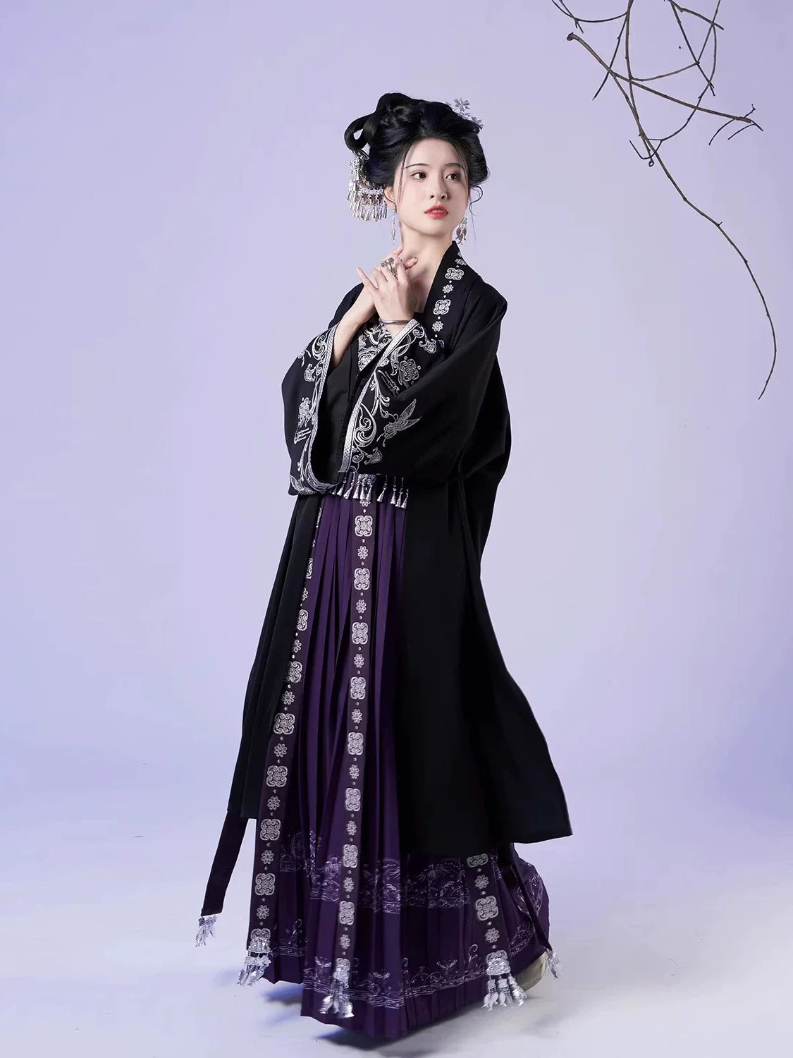 Miao Ethnic Inspired Hanfu Set with Embroidered Half-Sleeve Top & Pleated Bell Skirt - Yanyan Yinlin 晏晏银铃 (Preorder)