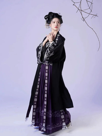 Miao Ethnic Inspired Hanfu Set with Embroidered Half-Sleeve Top & Pleated Bell Skirt - Yanyan Yinlin 晏晏银铃 (Preorder)