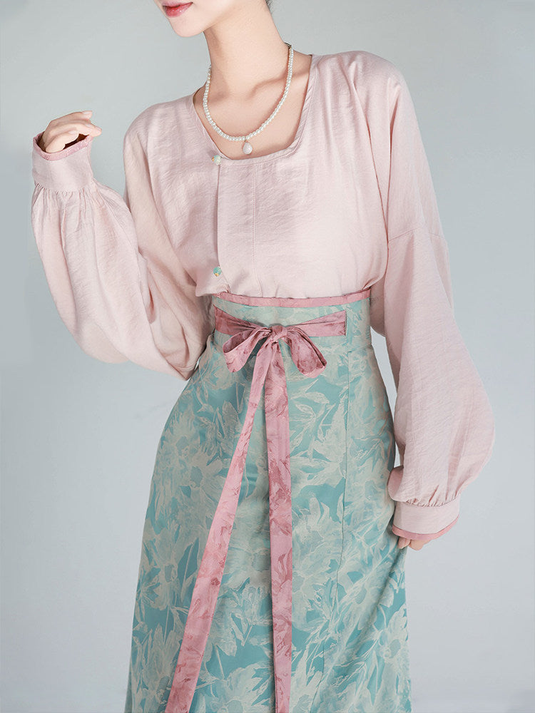 Tang Dynasty Modern Hanfu Round Collar Top and Eight Panel Skirt - Tiffany Glaze 青釉染 (Preorder)