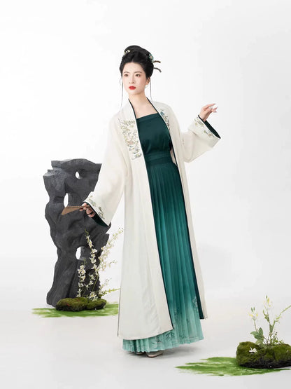 Song Dynasty Modern Hanfu Set with Long Sleeve Cardigan and Pleated Skirt - Bamboo Boat 乌篷船 (Preorder)