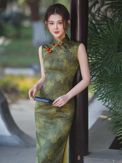 Sleeveless Floral Midi Cheongsam | Forest