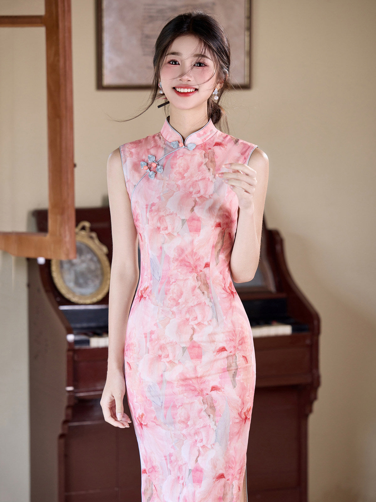 Sleeveless Floral Midi Cheongsam | Bloom