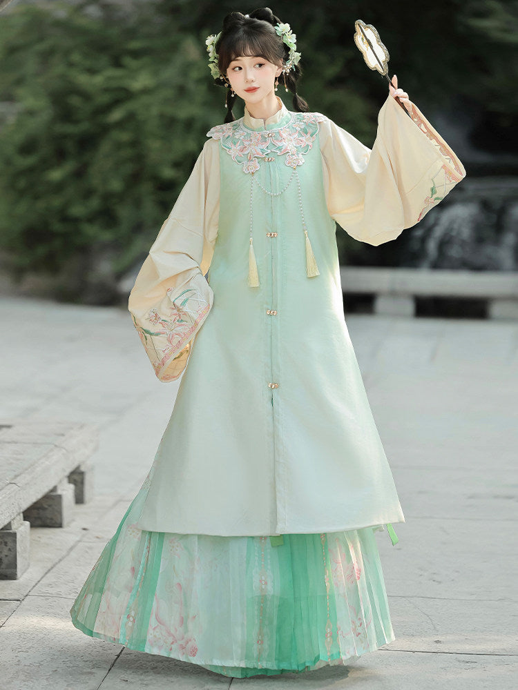 Ming Dynasty Bijia Vest & Printed Pleated Skirt | Moon and Evening Flowers 月夕花晨