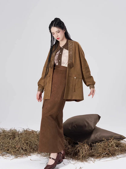 Song Dynasty Modern Hanfu Set with Long Sleeve Top and Spiral Skirt - Urban Nomad 都市游牧 (Preorder)